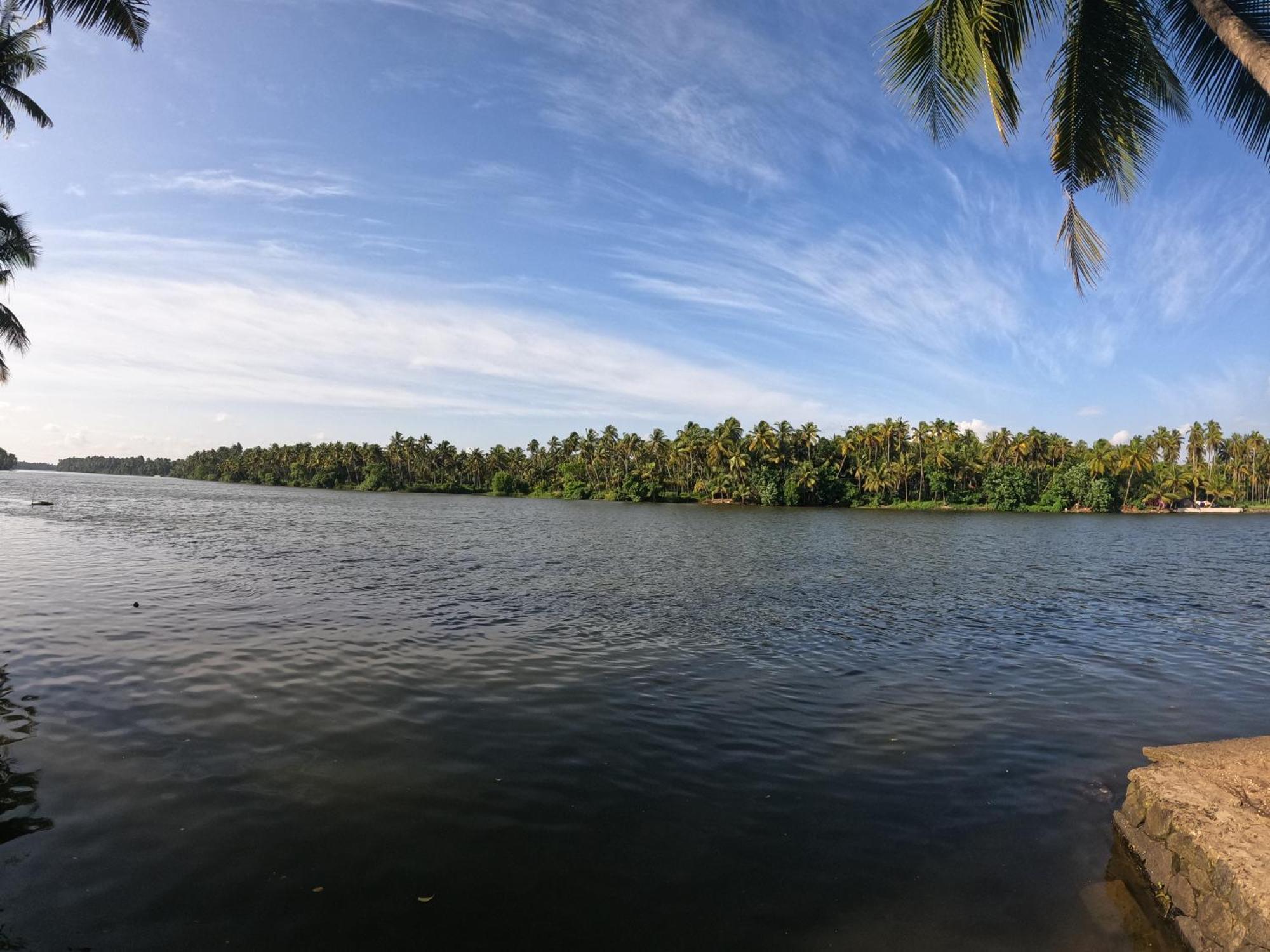 Ambili Riverfront Villa With Party Hall Irimbranallur Екстер'єр фото