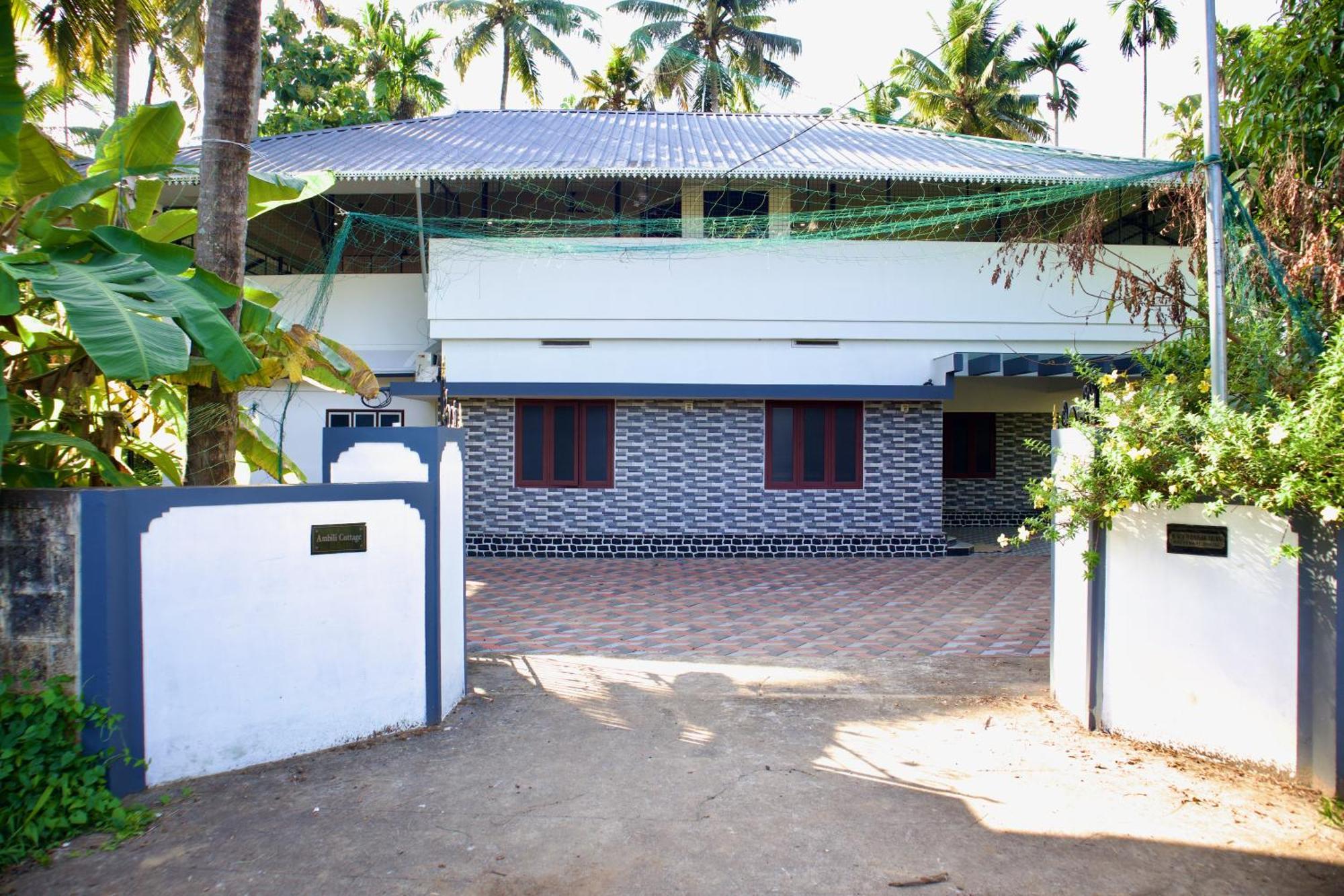 Ambili Riverfront Villa With Party Hall Irimbranallur Екстер'єр фото